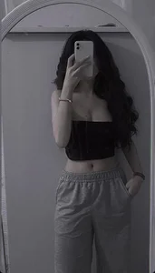 Trendy Crop Top Outfits: 688+ Fashion Inspirations for a Chic Look - image 0