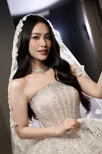 Stunning Wedding Photos of Miss Ethnic Vietnam Nông Thúy Hằng: A Celebration of Love and Elegance - image 5