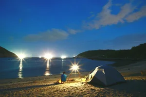 Bãi Thùng: Discover the Pristine Coastal Beauty Perfect for Beach Camping - image 2