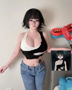 Stunning Japanese Cosplayer Captivates Fans with Unique Aesthetic and Viral Social Media Presence - image 0