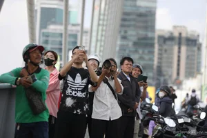 Witnessing Fighter Jets Over Ho Chi Minh City's Iconic Landmarks - image 4