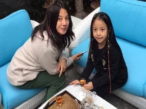Inside the Adorable and Privileged Life of Vicki Zhao's Daughter - image 1