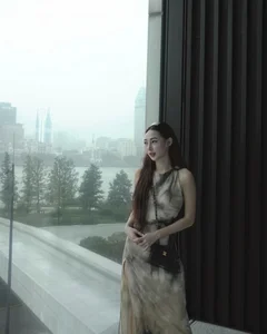 Hot Girl Sun HT Embraces Glamour and Sophistication at Age 30 - image 6