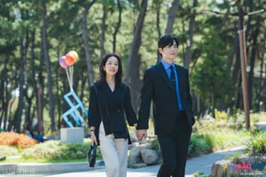 3 Office Romance K-Dramas To Watch After Filing For Love - image 5