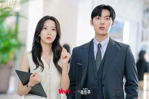 3 Office Romance K-Dramas To Watch After Filing For Love - image 12