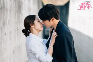 3 Office Romance K-Dramas To Watch After Filing For Love - image 2