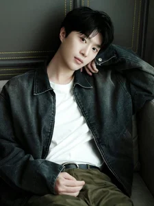 Top 10 Male C-Drama Stars Born in 1995 Facing Acting Critiques - image 5