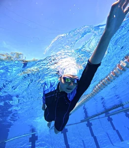 Former Swimming Champion Anh Vien Stuns Fans with Incredible New Look - image 7