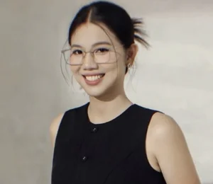 Former Swimming Champion Anh Vien Stuns Fans with Incredible New Look - image 9