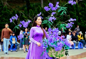 Da Lat Flower Bicycle Parade Spreads Environmental Awareness - image 2