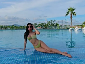 Vietnamese Star Spotlight: Minh Trieu Shows Off Her Toned Abs - image 2