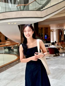 Two Talented Hot Girls Named Vy Admired for Beauty and Brains - image 6