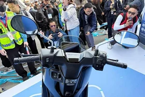 Honda UC3 Electric Motorcycle Launches in Vietnam with Impressive 120km Range - image 4