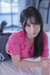 YiTuYu Art Language Vol.10518: Elegant Photo Gallery of Yi Yuan Tong Xue Jodie - image 2