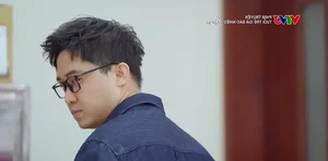 Drama Unfolds in 'Tuoi Tre Gia Bao Nhieu' Episode 24: Kieu's Trap for Hung - image 3