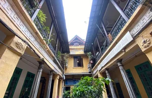 Step Inside the Historic Precious Wood Villa of Hanoi Oldest Wealthy Tycoon - image 1