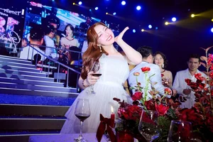 Exploring the Elite Social Circle of Actor Chi Bao and Ly Thuy Chang - image 0