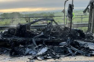 Million-Dollar Mercedes-AMG One Hypercar Destroyed in Sudden Fire in Germany - image 7