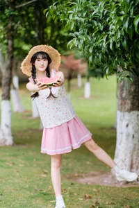 YiTuYu Art Language Vol.9980 Xiao Li - Exclusive 19P Photo Gallery - image 1