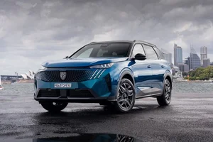 Peugeot 5008 Hybrid: A New Standard for Eco-Friendly Family SUVs - image 6