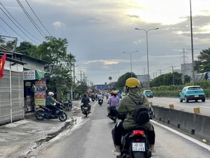 Ho Chi Minh City Gateways: Traffic Flow at the Holiday's End - image 2
