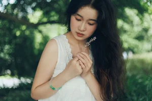 YiTuYu Art Language Vol.10487: A Stunning Visual Study of Wa Sai Yu Yu - image 4
