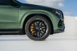 Inside the New Mercedes-AMG GLE and GLS: 603 HP V8 Power - image 10