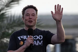 The Billionaire's Sleep: A Look at Elon Musk's Unusual Nightly Habits - image 3