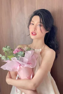 The Radiant Everyday Style of Runner-Up Phuong Nhi - image 6
