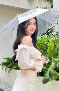 The Radiant Everyday Style of Runner-Up Phuong Nhi - image 12