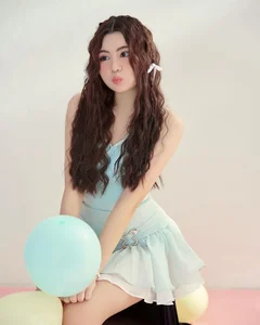 MC Quyen Linh's Youngest Daughter Captivates Fans on Her 16th Birthday - image 3