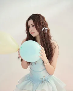 MC Quyen Linh's Youngest Daughter Captivates Fans on Her 16th Birthday - image 1