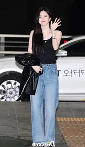 Han So Hee's Airport Style: Turning the Terminal into a High-Fashion Catwalk - image 0