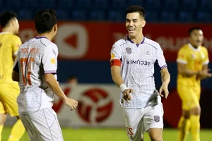 VAR Technology Debuts in Southern Vietnam Football Stadiums - image 8