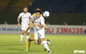 VAR Technology Debuts in Southern Vietnam Football Stadiums - image 11