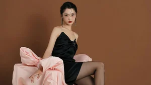 Hottest Model Trends and Stunning Fashion Photography Looks for 2025 - image 8