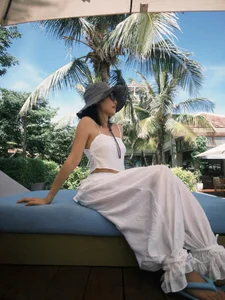 Vietnamese Star News July 11: Real-Life Beauty and Social Media Challenges - image 22