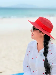 Vietnamese Star News July 11: Real-Life Beauty and Social Media Challenges - image 24