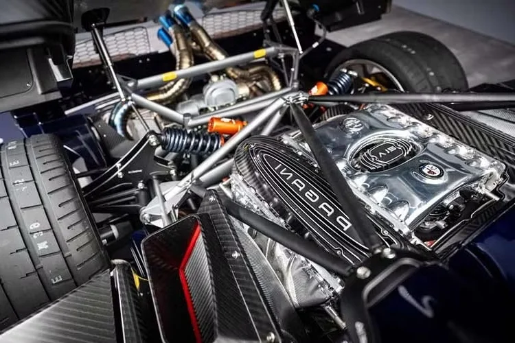 One-of-a-Kind Pagani Huayra Roadster with Manual Transmission Unveiled