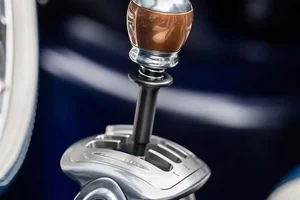 One-of-a-Kind Pagani Huayra Roadster with Manual Transmission Unveiled - image 7
