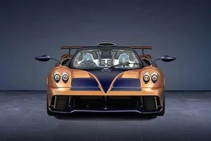 One-of-a-Kind Pagani Huayra Roadster with Manual Transmission Unveiled - image 1