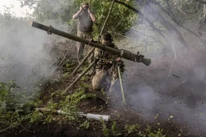 Ukraine Transforms Sumy Forest into Defensive Stronghold Amid Russian Troop Buildup - image 16