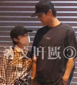 Rumored 'Broken Up' K-Drama Couple Spotted on Secret Date in Seoul - image 4