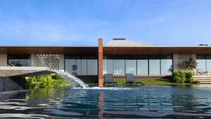 The Pyramid Roof Villa: A Unique Architectural Landmark in Hanoi - image 2
