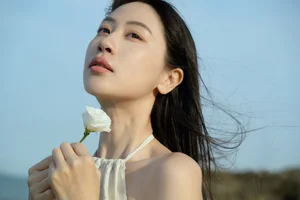 YiTuYu Art Language Vol.9967: Timeless Fine Art Portraits with Yi Yi - image 0