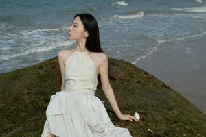 YiTuYu Art Language Vol.9967: Timeless Fine Art Portraits with Yi Yi - image 1