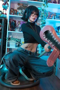 Vietnamese Cosplayer Goes Viral with Stunning Transformation Video - image 3