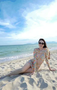VTV’s Most Beautiful MC Mai Ngoc: Ageless Beauty and Success at 35 - image 10