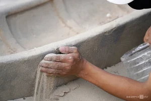 Giant Sea Turtles and Sand Sculptures Amaze Vung Tau Tourists - image 2