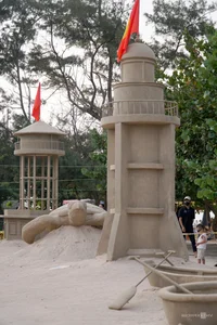 Giant Sea Turtles and Sand Sculptures Amaze Vung Tau Tourists - image 4